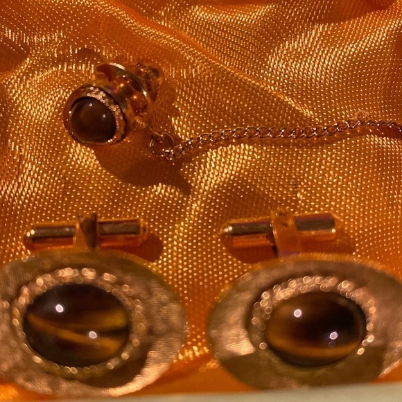 Gold And Tiger Eye Cufflinks And Tie Tack - Picture 1 of 10